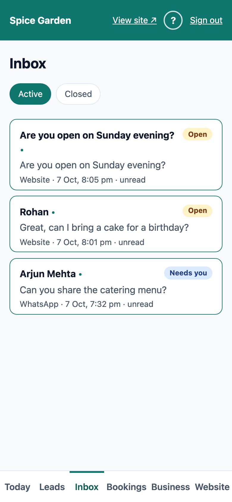 WhatsApp chats appear in the Inbox next to website chats, marked WhatsApp